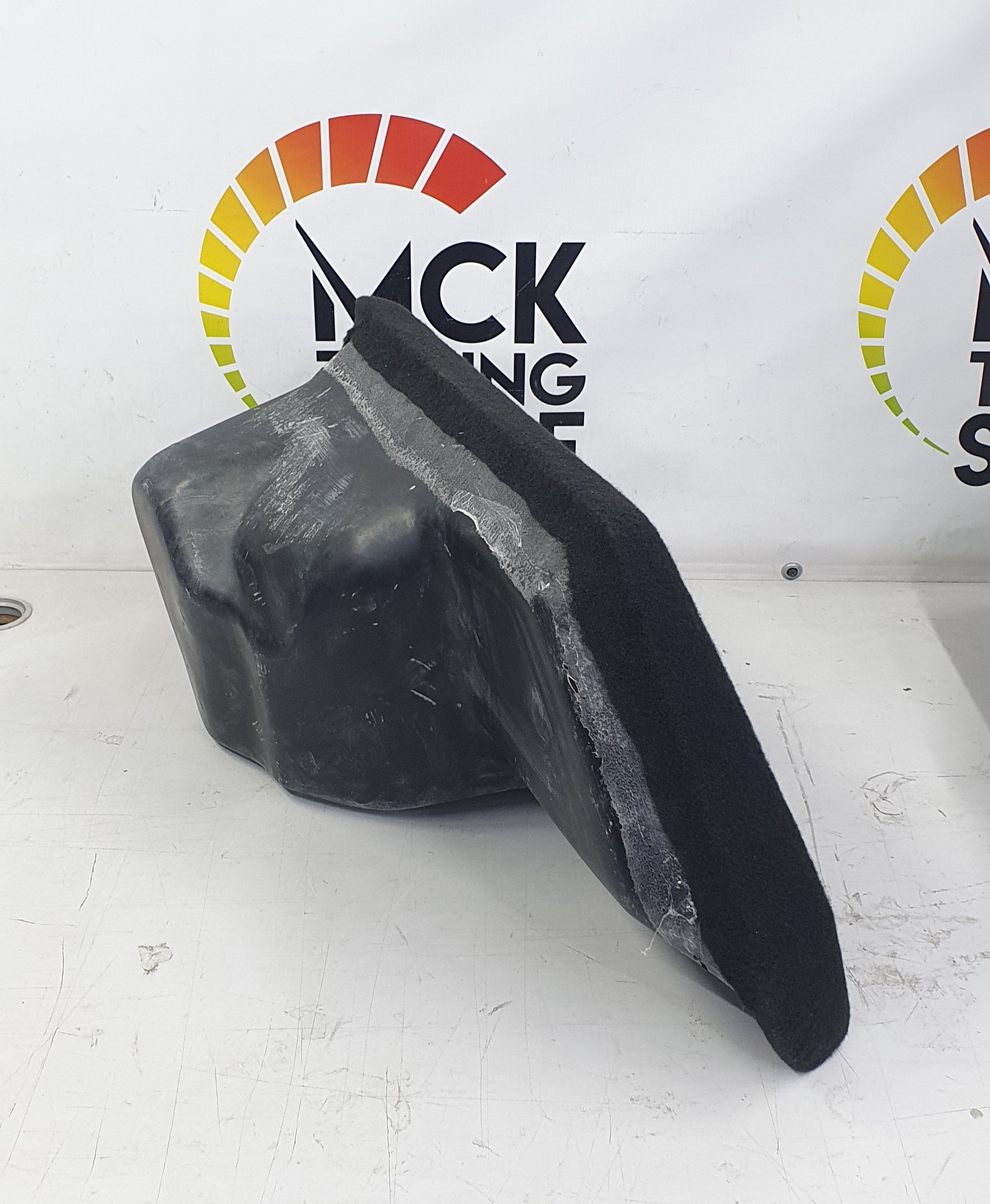 Корпус сабвуфера Range Rover Sport III 2022-2025г — изображение 5